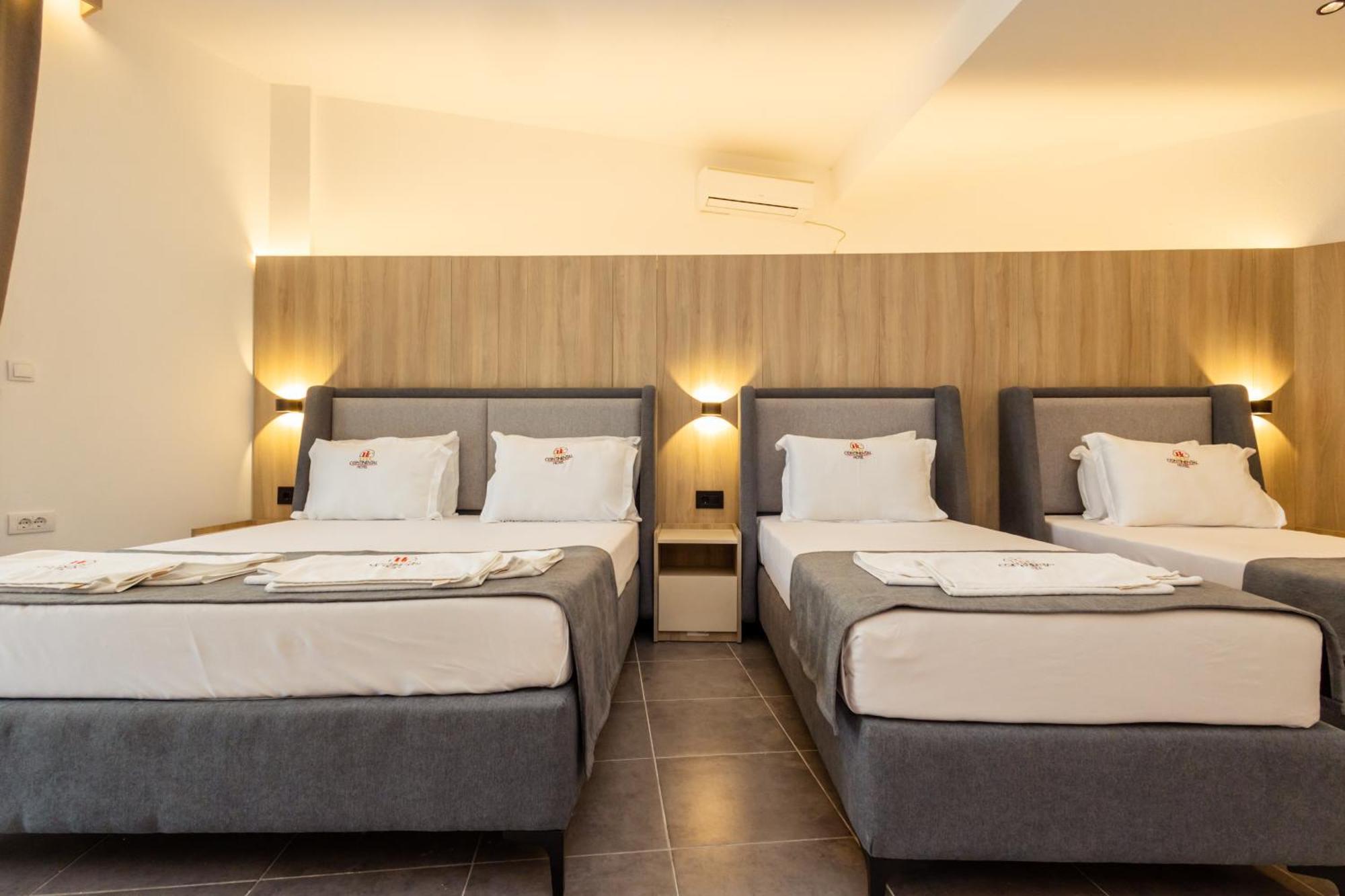 Continental Hotel 울친 외부 사진