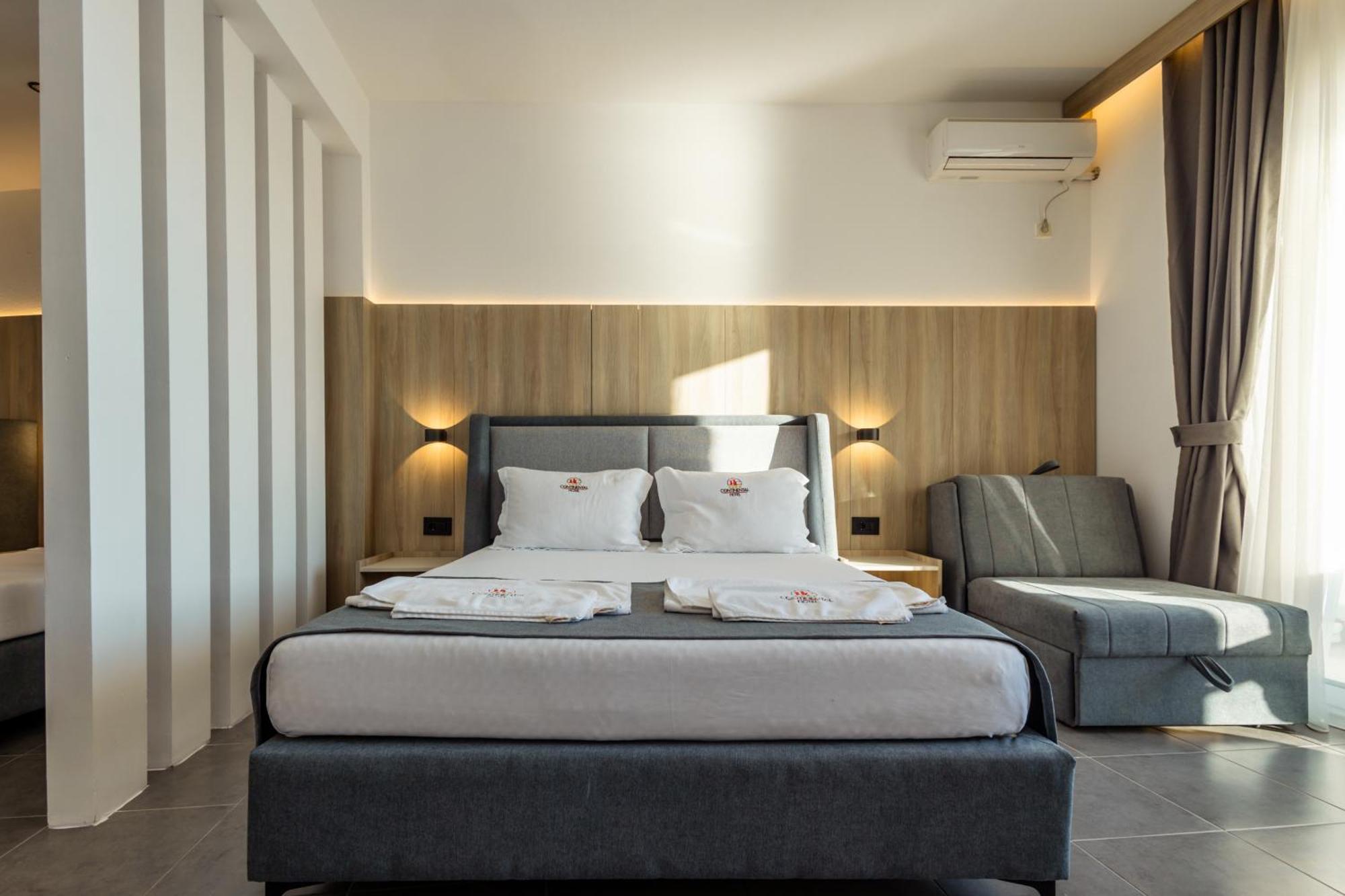 Continental Hotel 울친 외부 사진