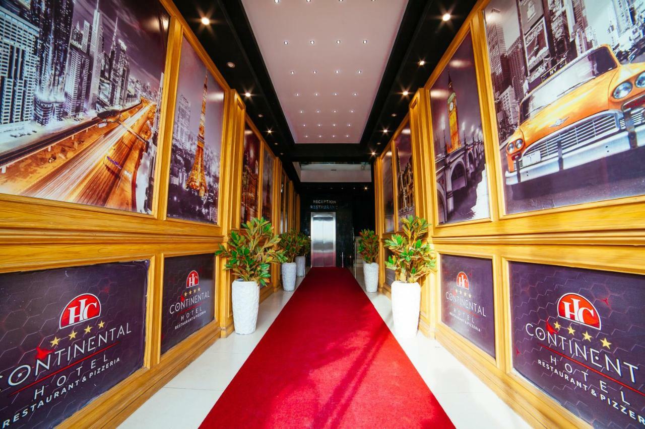 Continental Hotel 울친 외부 사진